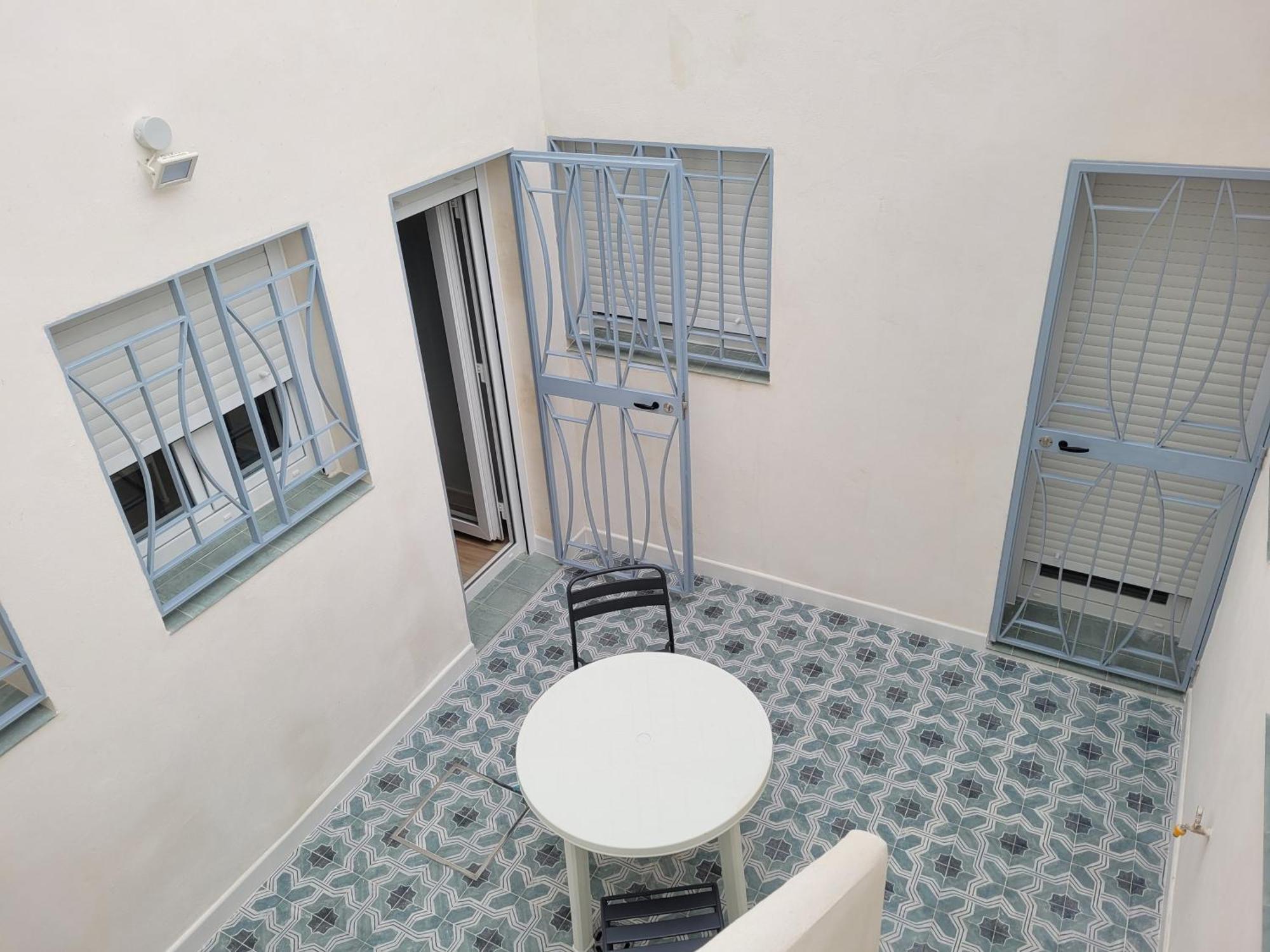 Apartamento Con Wifi, Patio Y Garaje Privado Alcalá de Guadaira Exterior foto