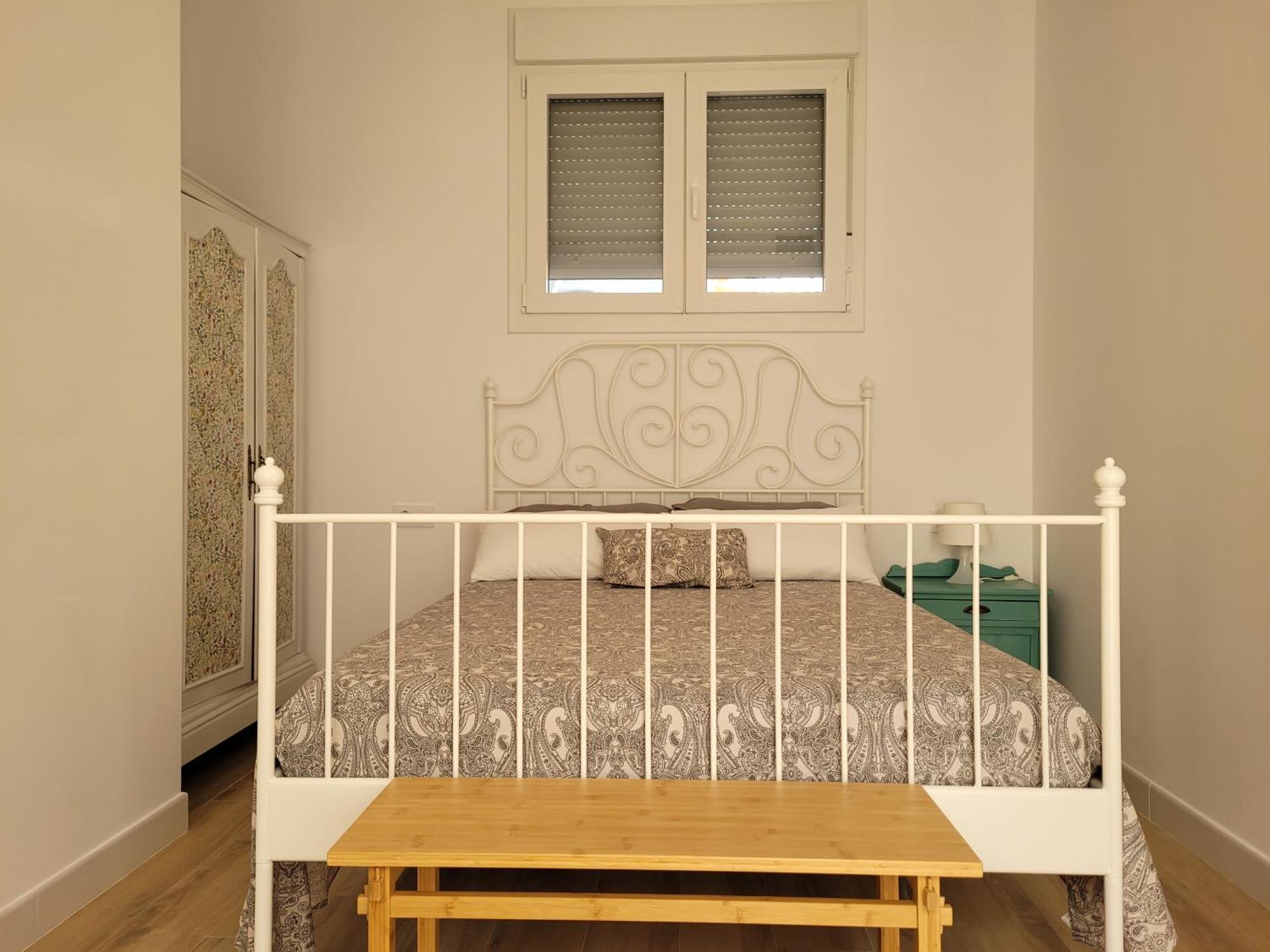 Apartamento Con Wifi, Patio Y Garaje Privado Alcalá de Guadaira Exterior foto