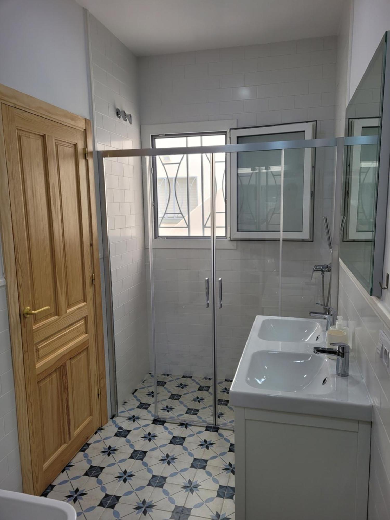 Apartamento Con Wifi, Patio Y Garaje Privado Alcalá de Guadaira Exterior foto